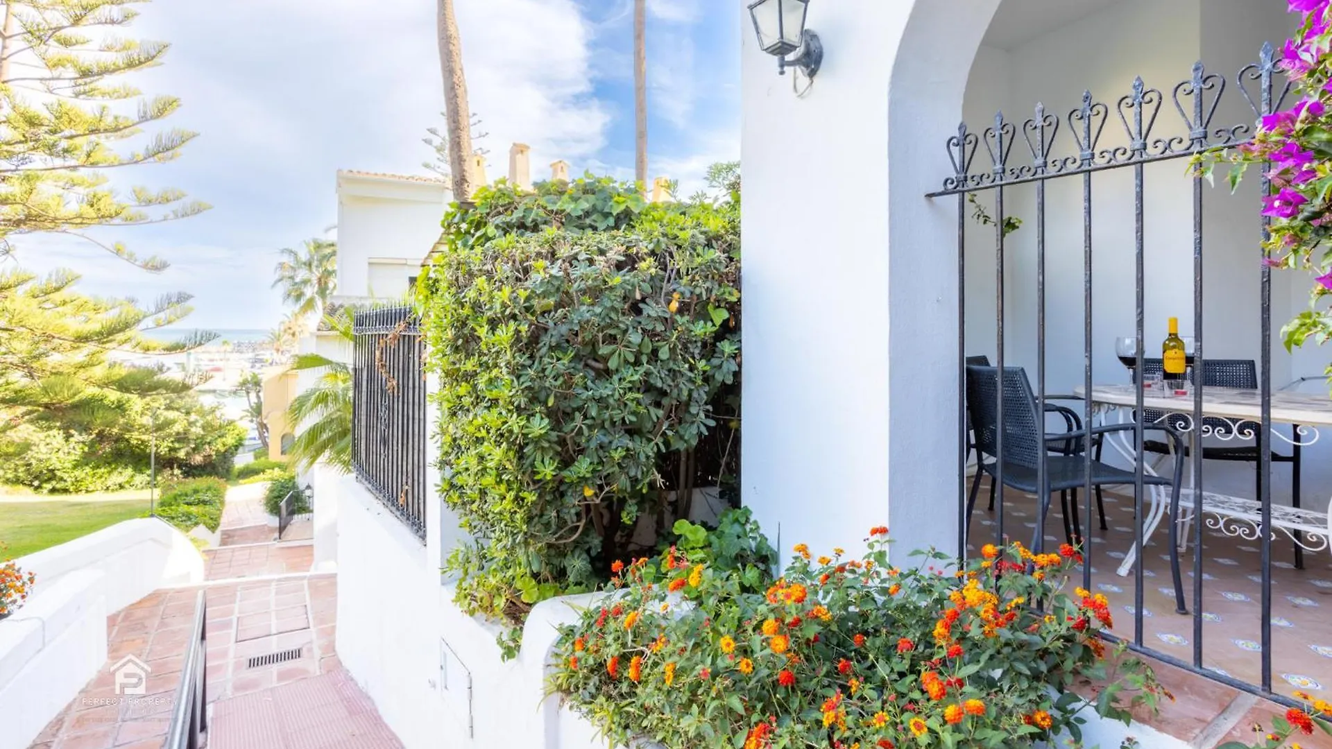 Apartment In Cabopino Marbella